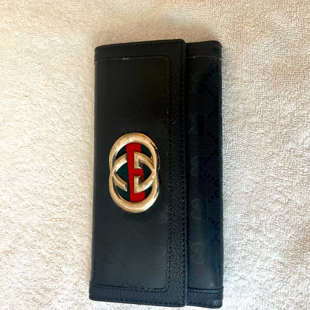 Authentic Gucci wallet
